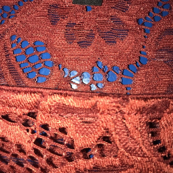 🎁Lace burgundy sleeve sweetheart dress size M - Picture 2 of 8